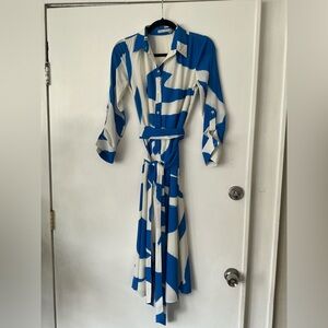 Alice + Olivia Blue and White Abstract Shirt Dress